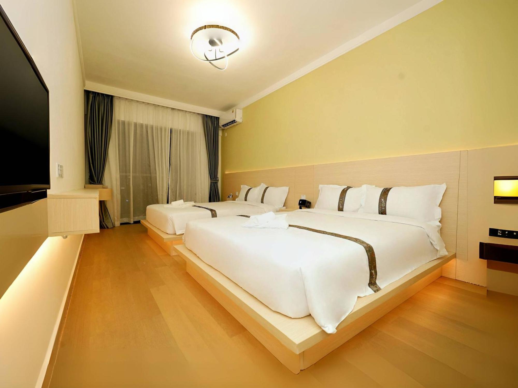 X One Hotel Phnom Penh Exterior foto